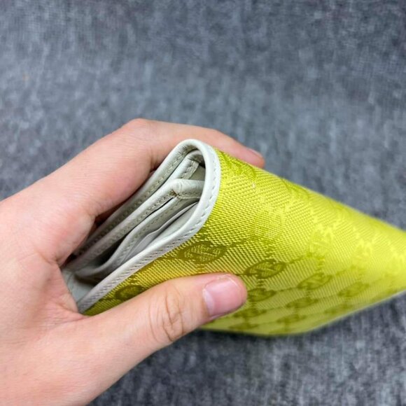 100% Authentic Gucci GG Trifold Wallet - Picture 3 of 12